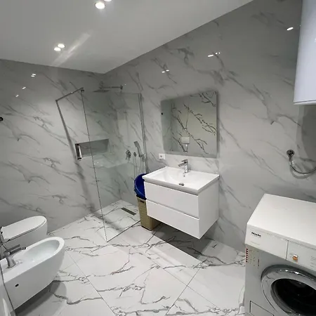 Nene Tereza Airport Iii - Oljan Appartement
